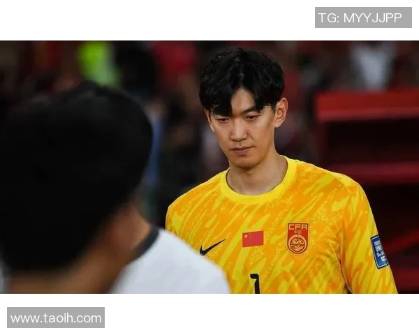 近期备受瞩目的足球明星有哪些他们的表现如何引发了球迷热议