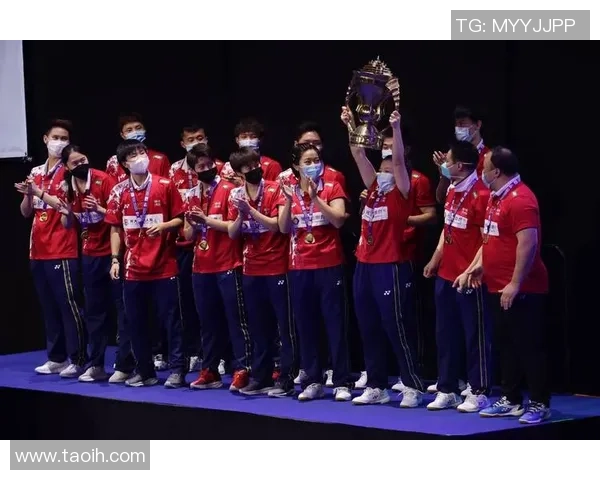 杭州羽毛球队与重庆羽毛球队赛后复盘探讨个人能力的对比与分析